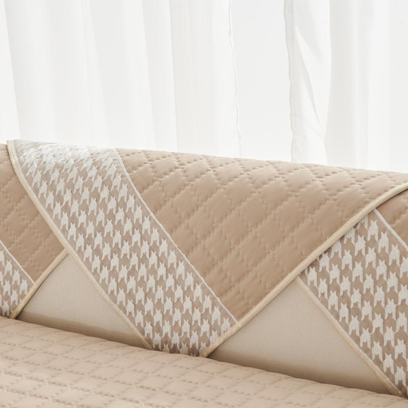 Houndstooth Waffle Quilted Sofa Cover