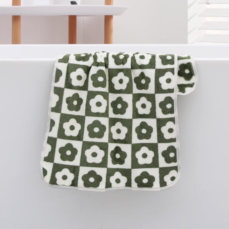 Plum Flower Pattern Hand Towel Soft Face Towel Green Yellow