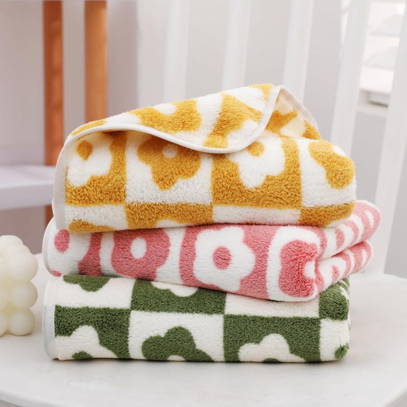 Plum Flower Pattern Hand Towel Soft Face Towel Green Yellow