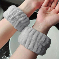 2pcs Fuzzy Bath Wristband Polyester Face Washing Wristlet