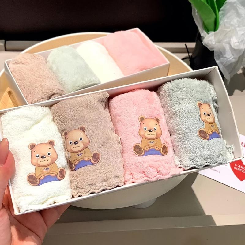 4pcs Bear Pattern Washcloth Handkerchiefs Soft Absorbent Towel Bathroom Supplies