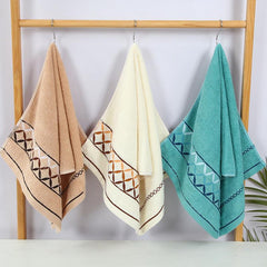 Four Leaf Printed Hand Towel Soft Face Towel Absorbent