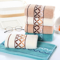 Four Leaf Printed Hand Towel Soft Face Towel Absorbent