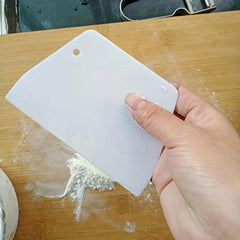 1pc Trapezoidal Plastic Scraper for Baking