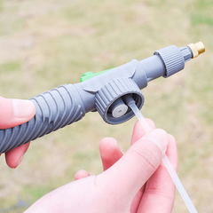 Manual Air Pressure Sprayer Adjustable Beverage Bottle Sprinkler