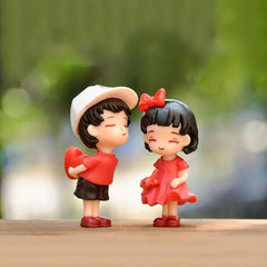 2pcs Sports Hat Resin Crafts for Outdoor & Home Garden Decoration