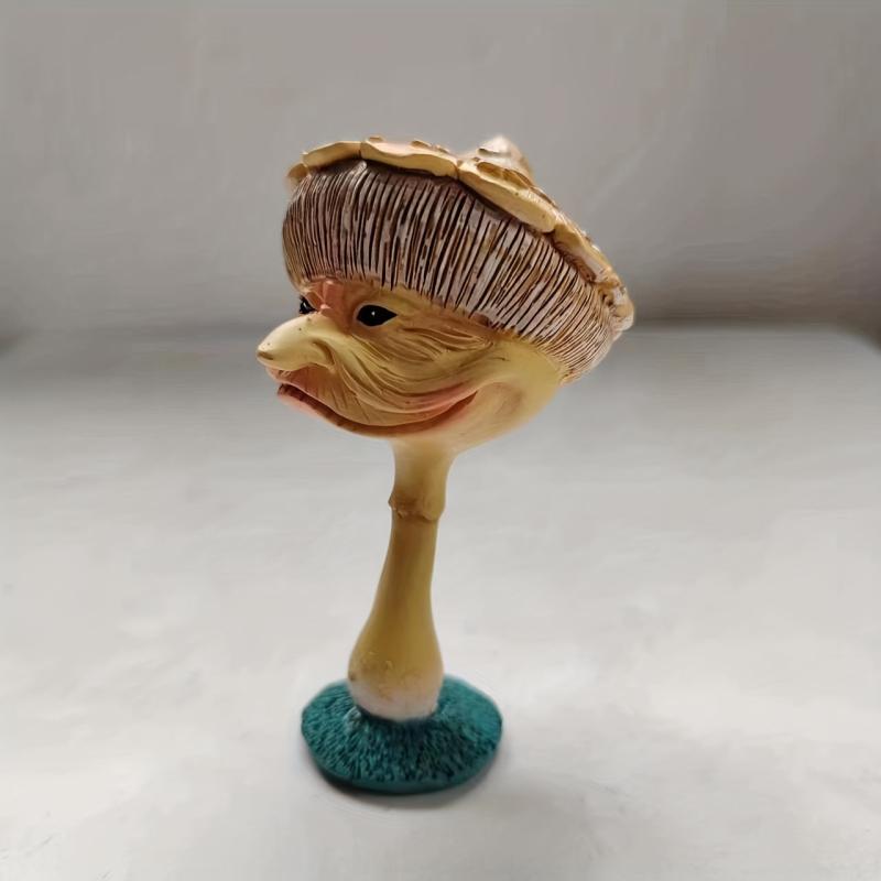 Resin Mushroom Garden Decoration Funny Face Outdoor Lawn Statue