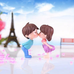 2pcs Kissing Couple Ornaments DollHouse Fairy Garden Home Decor