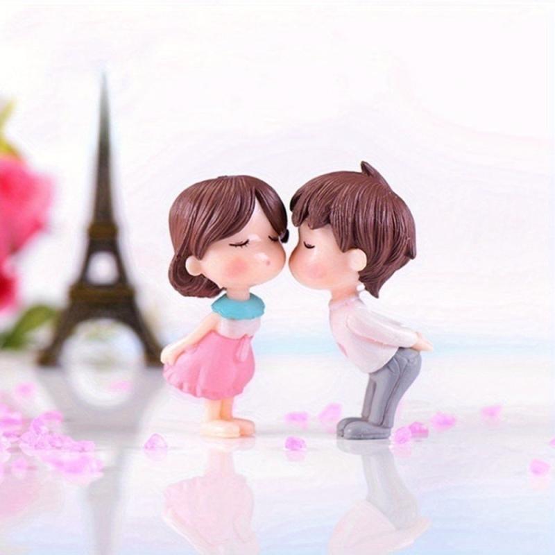 2pcs Kissing Couple Ornaments DollHouse Fairy Garden Home Decor