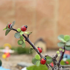 50pcs Wooden Ladybug Insect Craft Decor for Garden Plant Outdoor