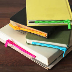 1pc Creative Zipper Bookmark Random