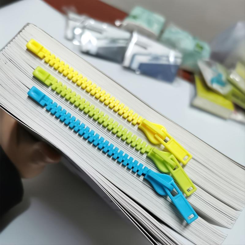 1pc Creative Zipper Bookmark Random