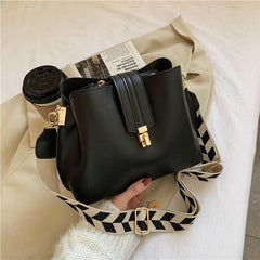 Classic Bucket Bag Turn Lock Crossbody Bag With Wide Strap