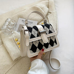 Retro Argyle Pattern Crossbody Bag