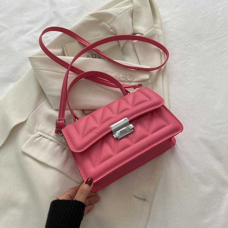 Argyle Crossbody Bag Lock Buckle Flap Crossbody Bag