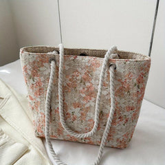 Straw Magnet Tote Bag with Plant Lace Cover