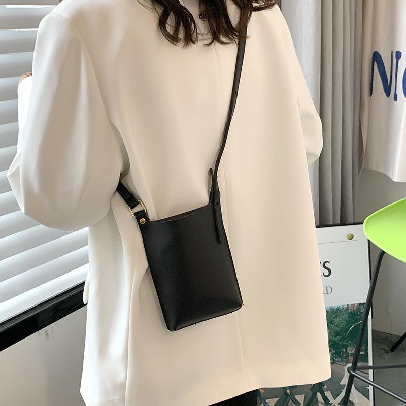 Minimalist Faux Leather Crossbody Purse for Women 7 4 5 5 2 3 Inch