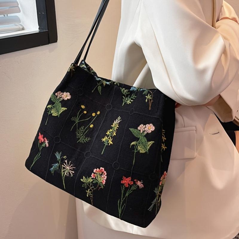 Vintage Floral Embroidery Shoulder Bag Daily Bucket Handbag for Women