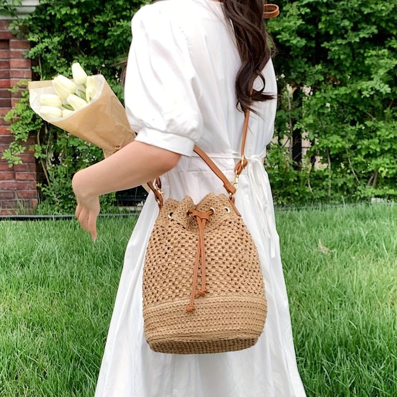 Straw Bucket Bag Crossbody Lightweight Braided Shoulder Bag
