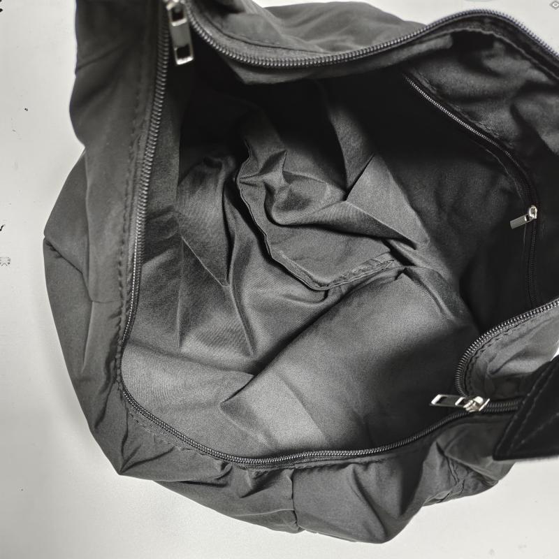Large Capacity Ruched Crossbody Bag for Sports Gym Travel