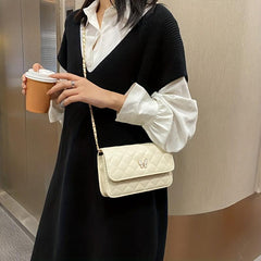 Argyle Quilted Shoulder Bag Butterfly Flap Crossbody Bag