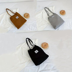 Large Capacity Foldable Shoulder Bag for Casual Wear