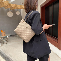 Argyle Quilted Chain Shoulder Bag Metal Crown Decor Crossbody Purse