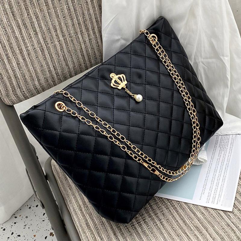 Argyle Quilted Chain Shoulder Bag Metal Crown Decor Crossbody Purse