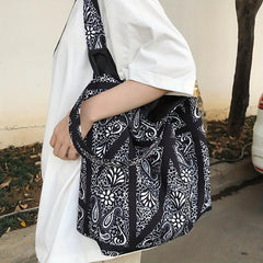 Large Capacity Paisley Flower Print Shoulder Bag