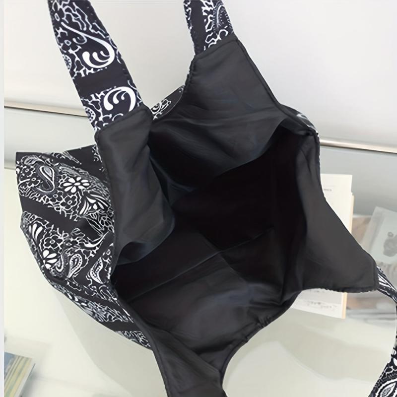 Large Capacity Paisley Flower Print Shoulder Bag