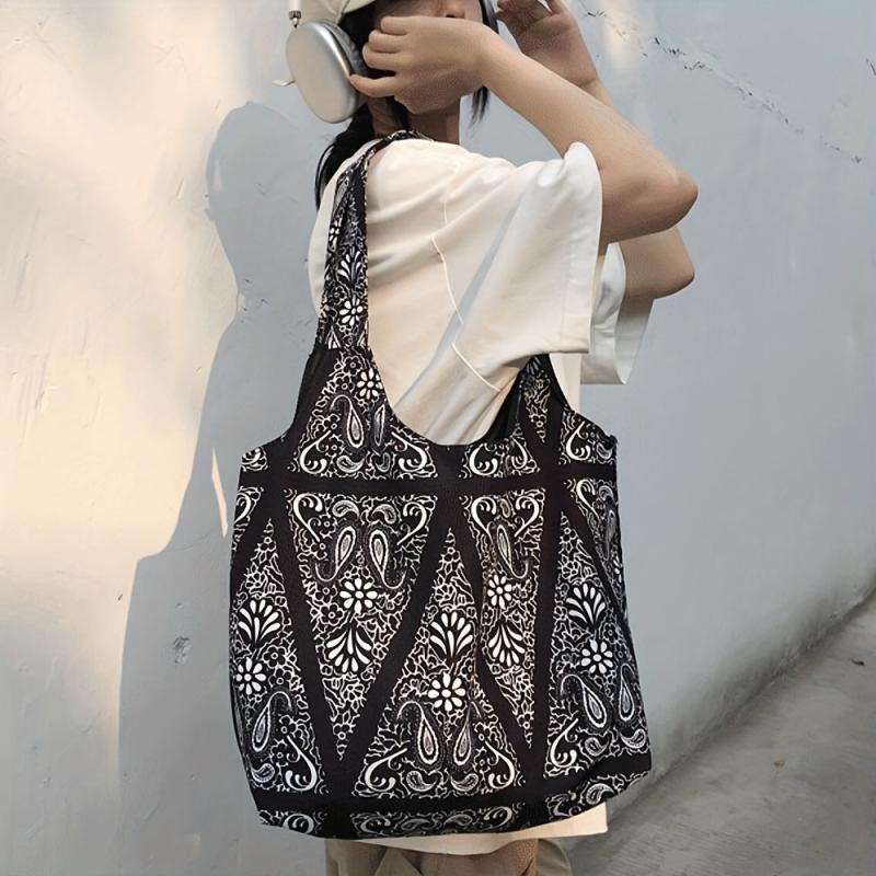 Large Capacity Paisley Flower Print Shoulder Bag