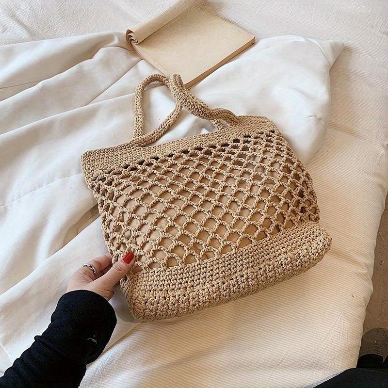Minimalist Woven Shoulderbag for Vacation Storage
