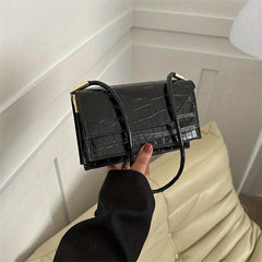 Crocodile Pattern Underarm Bag Metallic Flap Shoulder Bag