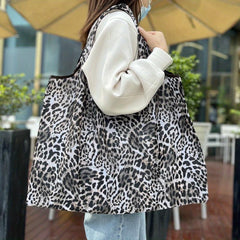 Large Capacity Lightweight Tote Bag Foldable Durable Shoulder Bag