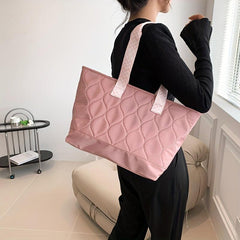 Quilted Tote Bag Large Capacity Shoulder Bag Lightweight Handbag