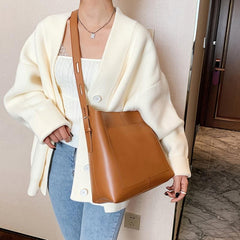 Stylish Faux Leather Tote Bag with Zipper