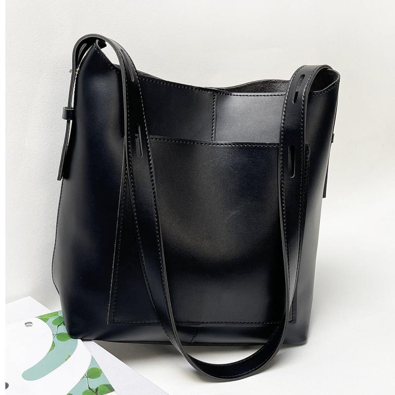Stylish Faux Leather Tote Bag with Zipper