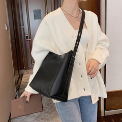 Stylish Faux Leather Tote Bag with Zipper