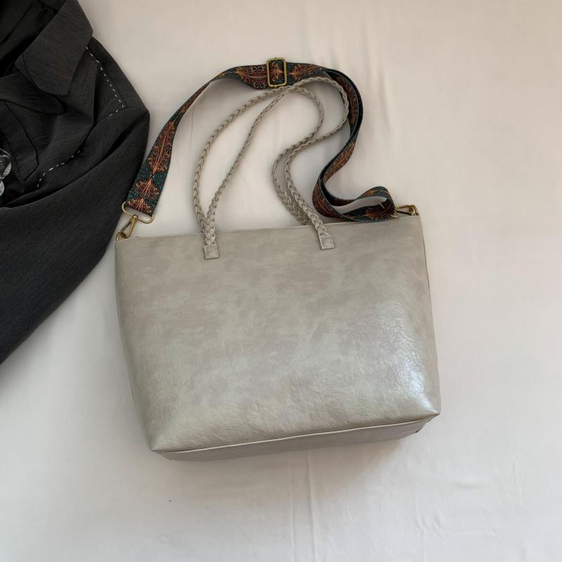 Vintage Large Capacity Shoulder Bag Classic Tote Bag with Fixed Straps