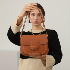 Stylish Shoulder Bag with Multiple Compartments