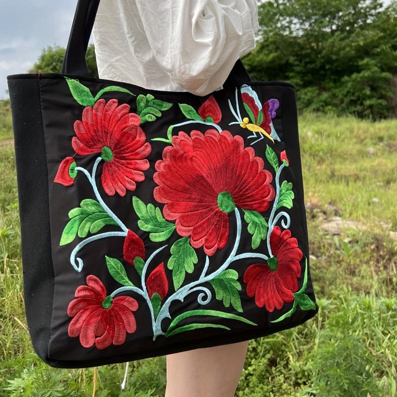 Flower Embroidered Tote Bag Large Capacity Shoulder Bag