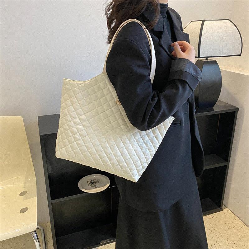 Argyle Quilted Tote Bag Metal Flower Decor Shoulder Bag