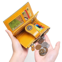 Vintage Style Small Wallet with Card Slots & Zipper Pocket