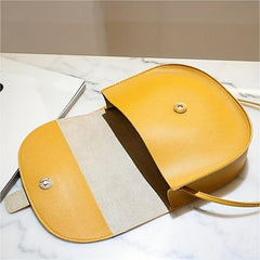 Minimalist Saddle Shoulder Bag Solid Flap Bag Crossbody For Work