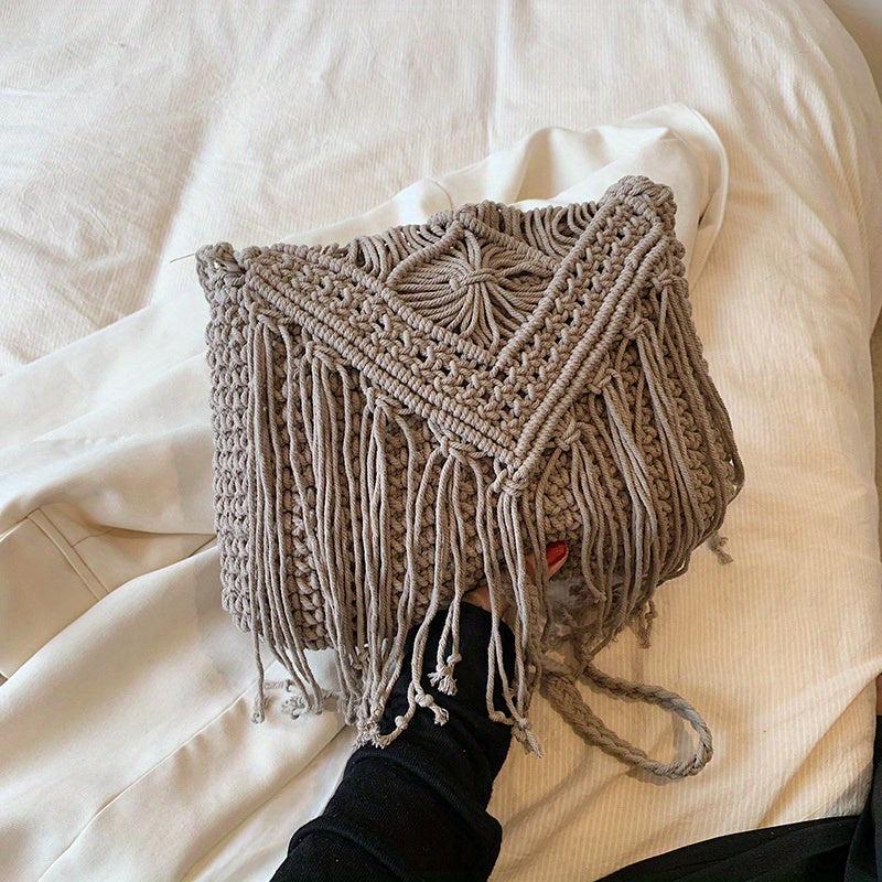 Bohemian Tassel Decor Woven Shoulder Bag