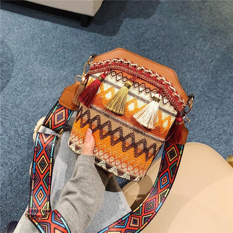 Geometric Pattern Bucket Bag with Tassel Crossbody Shoulder Bag