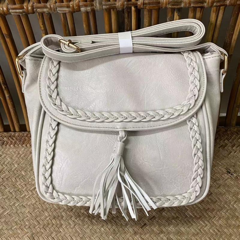 Retro Style Saddle Bag With Tassel Decor Crossbody Purse