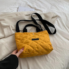 Large Capacity Argyle Pattern Shoulder Bag Minimalist Nylon Crossbody Bag