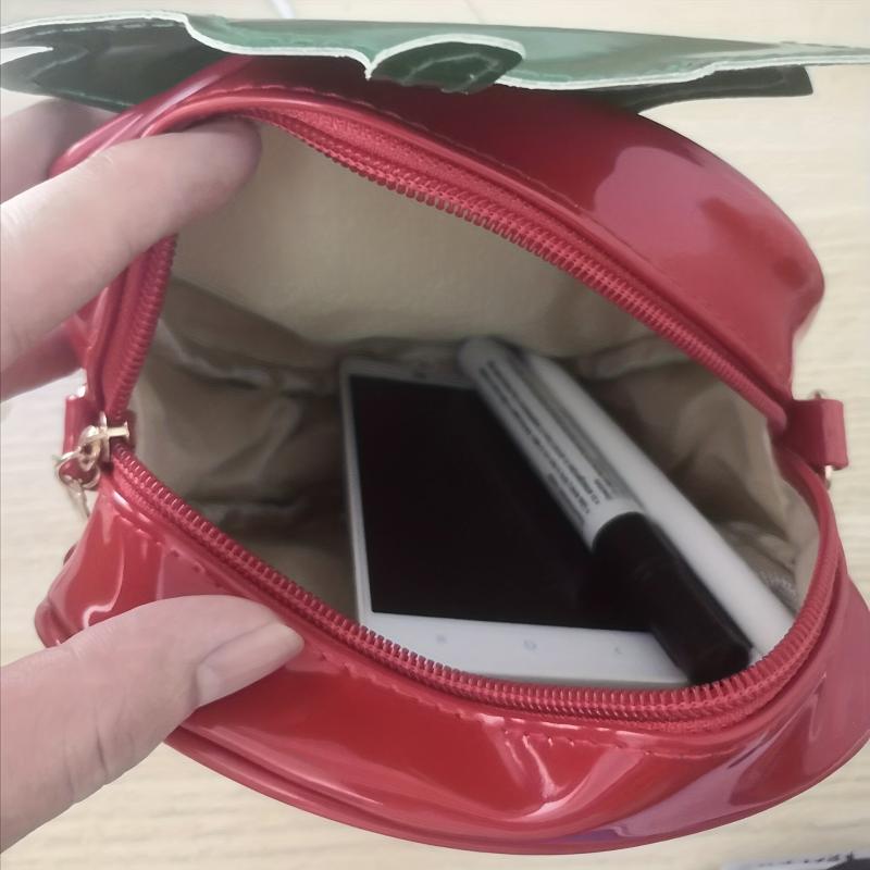 Strawberry Shape Crossbody Bag Chain Shoulder Bag Novelty Purses