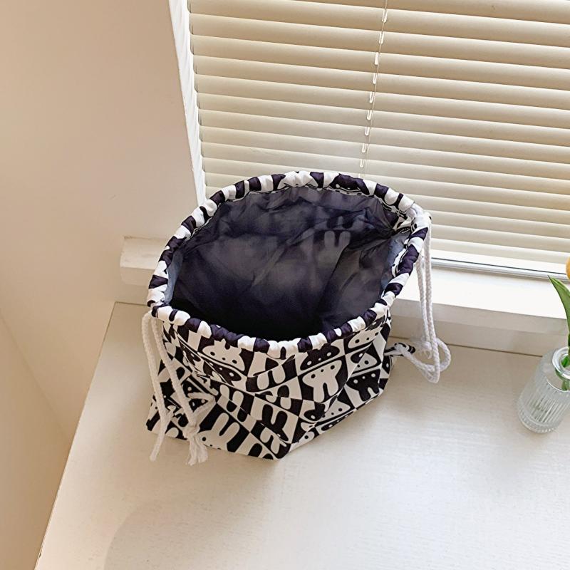 Rabbit Lattice Drawstring Backpack Nylon Lightweight Large Capacity Bag